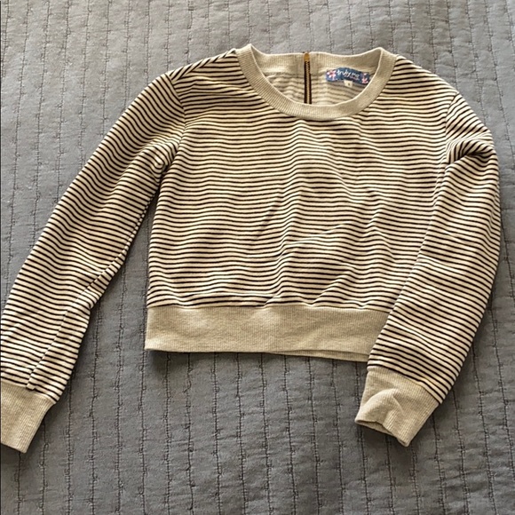 Sara Sara Other - Adorable Too with Zipper Back!